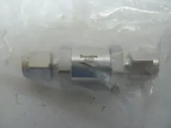 SWAGELOK SS-2C-1/3 STAINLESS STEEL POPPET CHECK VALVE FIXED PRESSURE 1/8 IN.