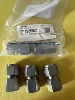 SWAGELOK FITTINGS SS-810-7-4 QUANITY 5 PCS THIS LOT