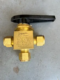 SWAGELOK 3 WAY BALL VALVE PARTS # B-45XS8