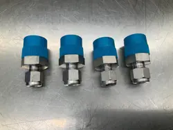 (4) SWAGELOK STAINLESS STRAIGHT FITTING 1/2