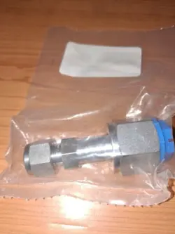SWAGELOK SS-8-WVCR-6-600