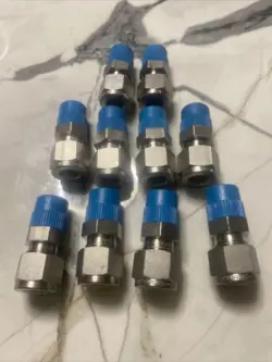 LOT-10PC SWAGELOK SS-600-1-4 MALE STRAIGHTCONNECTOR 3/8
