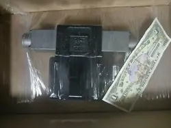 D1FVE02BCVF0A 40   NEW PARKER VALVE