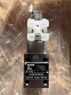 HYDRAULIC VALVE