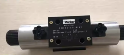 1PC NEW PARKER D3W001CNJW42 SOLENOID DIRECTIONAL VALVE