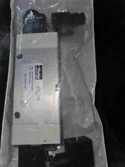 PARKER PA12705-0233 PNEUMATIC VALVE (BRAND NEW)