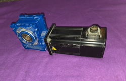 PARKER MPM891R-1192 SERVO MOTOR WITH MOTOVARIO NMRV/040 GEARBOX , MTS, FOR DOBOY