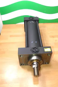 HYDRAULIKZYLINDER MAX 210