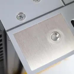 M00