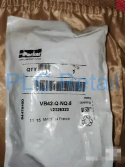 5PCS NEW PARKER PNEUMATIC VALVE VB42-Q-NQ-5 FAST DELIVERY