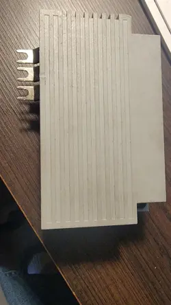 VOLTAGE 220V