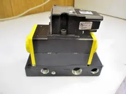 NEW PARKER PNEUMATIC SOLENOID VALVE HHB2005001