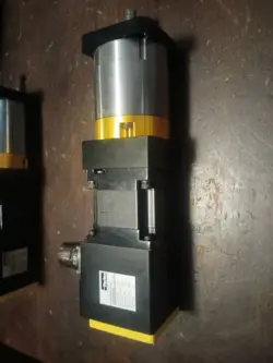 CM231DJ-113425 SERVO MOTOR