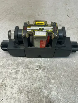USED PARKER HYDRAULIC SOLENOID VALVE 120/60-110/50 1500PSI D1VW1CNYCF5673XB042