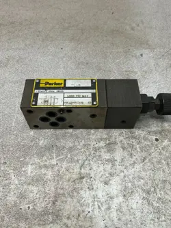 USED PARKER PRESSURE REDUCING VALVE 5000 PSI PRM2PP17KN42