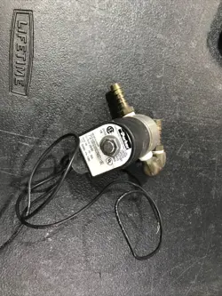 GOOD USED PARKER 71215SN2MN00N0C111B2 2-WAY NC, 1/4'' NPT SOLENOID VALVE