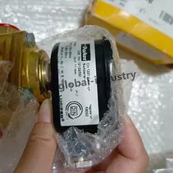 1PC NEW PARKER 121G2320 SOLENOID VALVE