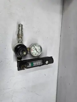 PARKER R374-02B REGULATORS P.RANG 0/60 WITH MAX METER F400 100PSIG/690KPA