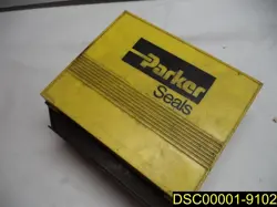 PARKER SEALS CASE (NO LATCH), HANDFUL OF O-RING SEALS LEFT 25,27,31,32,33,35 MM