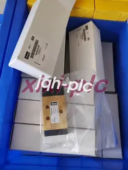 1PCS NEW PARKER  B43003PS-BR  PNEUMATIC VALVE  DHL SHIPPING*J