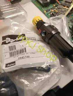 1PCS NEW PARKER 14E17B13FC1 PRESSURE REDUCING VALVE FAST SHIPPING DHL/FEDEX