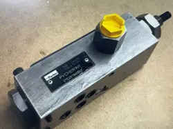 PARKER PVCMER1N1 VALVE NEW DHL FREE SHIPPING