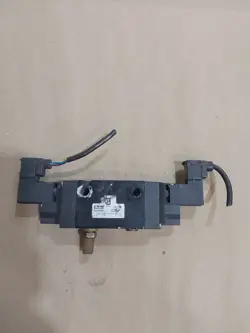 PARKER SCHRADER BELLOWS B522BB553C SOLENOID VALVE 120VAC 2POSITION 3/8