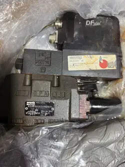 PARKER D31FPE02EC4HK0025 SERVO PROPORTIONAL CONTROL VALVE