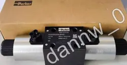 NEW IN BOX PARKER D3W002CNJW42 SOLENOID DIRECTIONAL VALVE