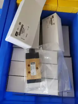 1PCS PARKER B43003PS-BR PNEUMATIC VALVE