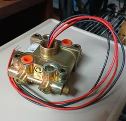 PARKER V935LB2075 4 WAY SOLENOID VALVE