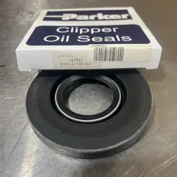 PARKER CLIPPER OIL SEALS 9393 H1L5 NOS SURPLUS