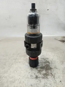 NEW IN BOX PARKER PNEUMATIC FILTER / REGULATOR 150PSI O6E25A13AC
