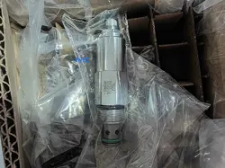 1PCS FOR PARKER CARTRIDGE VALVE RD102S03