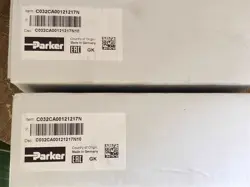 NEW PARKER C032CA00121217N10 PLUG IN VALVE COVER PLATE DHL SHIPPING