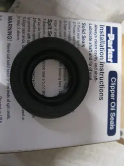 NEW PARKER OIL SEAL 19582