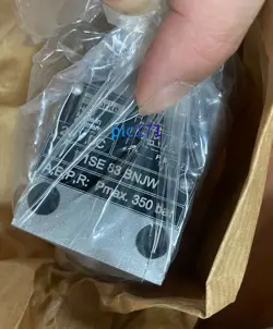 1PC BRAND NEW D1SE83BNJW PARKER CONTROL VALVE FAST SHIPPING
