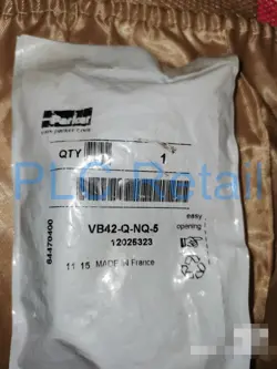 5PCS NEW PARKER PNEUMATIC VALVE VB42-Q-NQ-5 FAST DELIVERY/