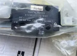 NEW PARKER D1VW004CNJW91 SOLENOID DIRECTIONAL VALVE