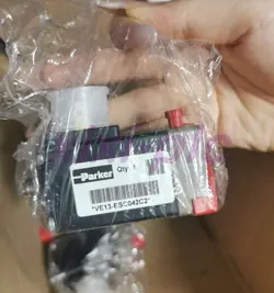 1 PCS NEW PARKER VE13-ESC042C2 PNEUMATIC VALVE  EXPRESS DELIVERY/