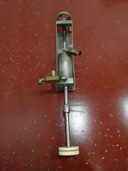 PNEUMATIC CYLINDER 250PSI