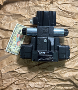 D41FBE01FC1NF0014 NEW PARKER VALVE FAST TRANSPORTATION