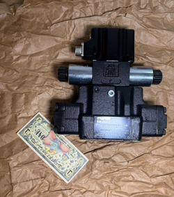 D41FBE01FC1NF00 NEW PARKER VALVE   FAST TRANSPORTATION