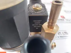 220-240V