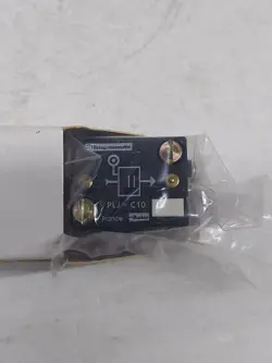 LOGIC CONTROLLER