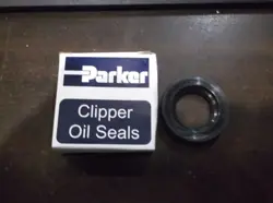 NIB PARKER 3QTR17 7054 H1L5 7054-LUP-6 CLIPPER OIL SEAL (190-1)