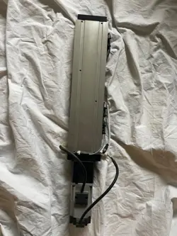 MOTOR WITH PARKER