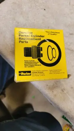 PARKER RK2AHL0131 SEAL KIT NEW SEALED FREE SHIP LOC III 2