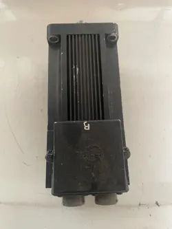 200V