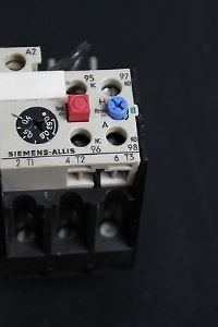Image 1 of SIEMENS 3UA52 00-0G OVERLOAD RELAY 0.4-0.63A AMP 600V 600 V VOLT
